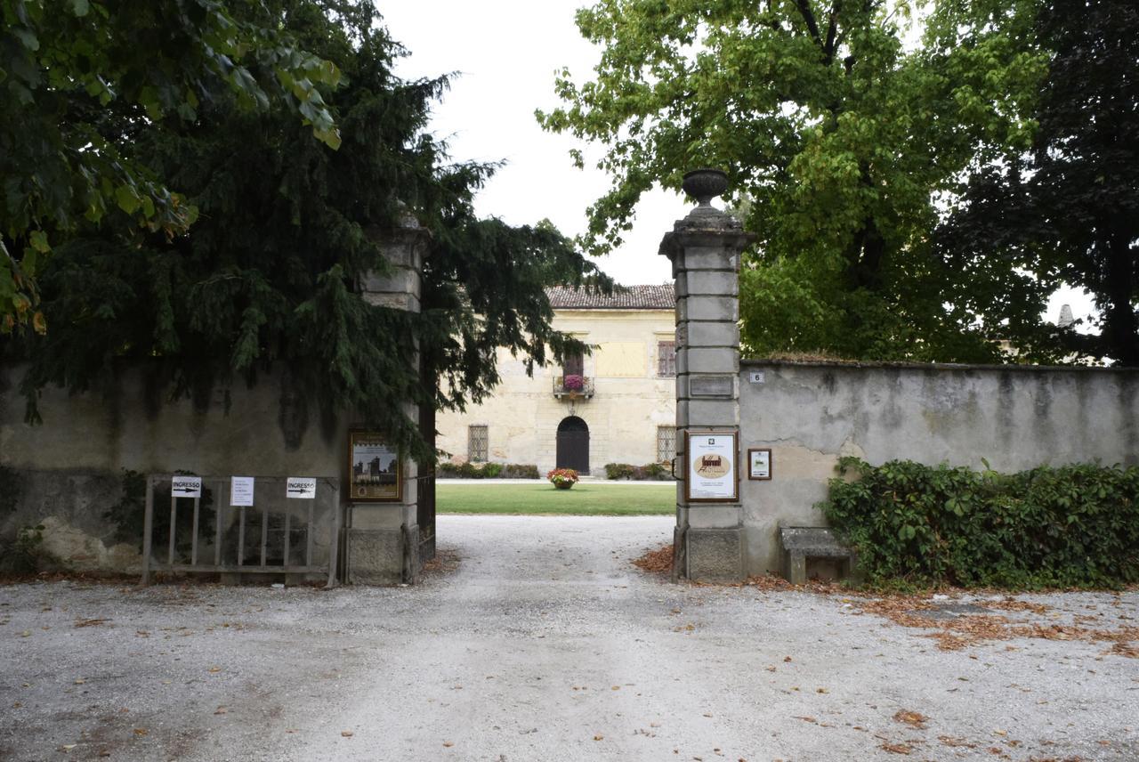 Ostello Castello Mina Della Scala Casteldidone Exterior foto